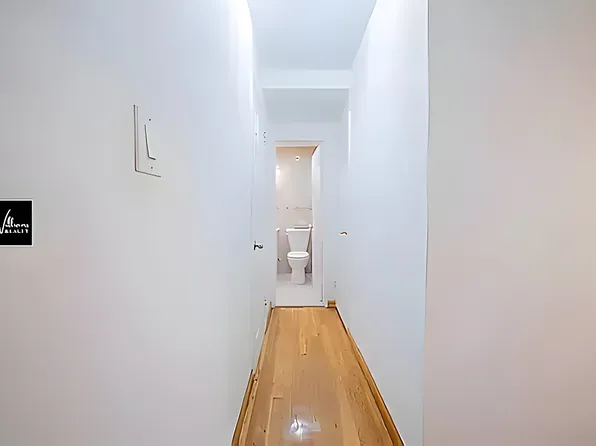 41-25 Kissena Boulevard image 23 of 26