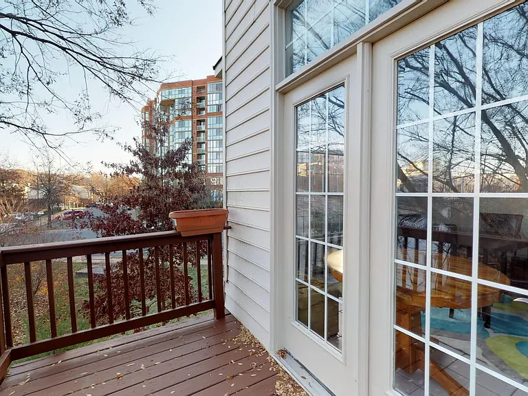 1415 N Scott St #1 — Photo 17