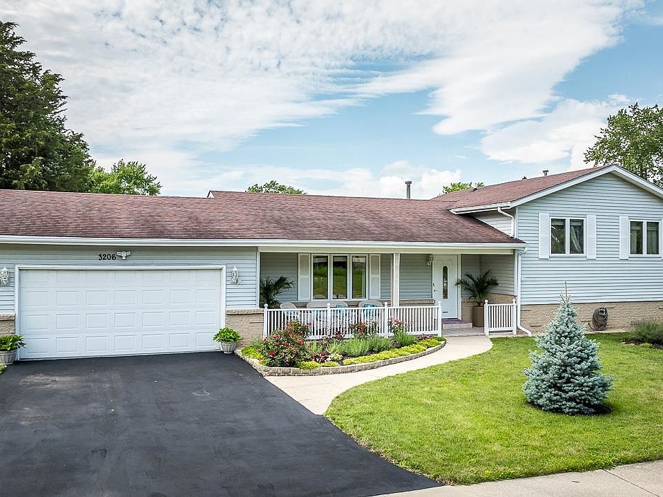 1st image of 3206 Sunnyside Dr
