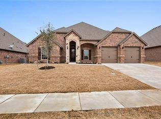 718 La Paloma Rd, Sanger, TX 76266