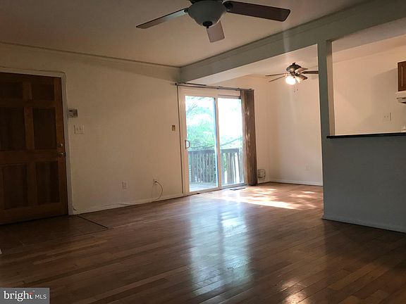 4th image of 39 Falls Chapel Way #D