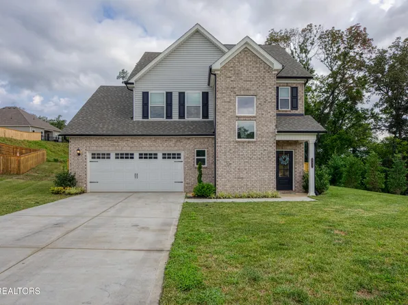 247 English Oak Ln, Lenoir City, TN 37771