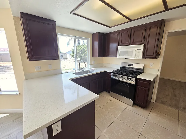 16183 Harvey Dr — Photo 6