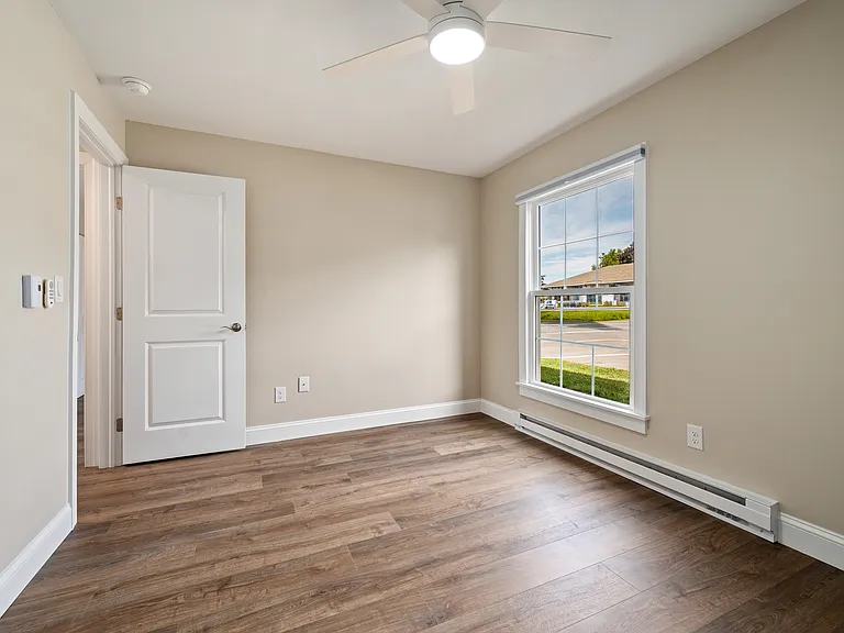 Old Carriage House Apartments — Photo 31