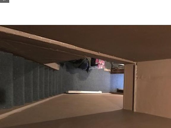 3rd image of 638 E Clementine St