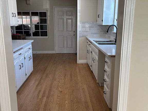 kitchen to back patio