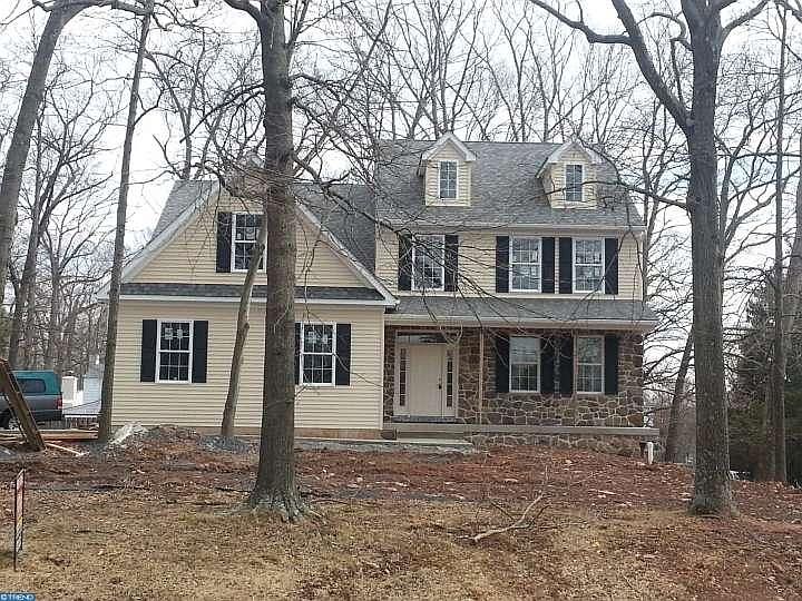2nd image of 1470 N Wales Rd