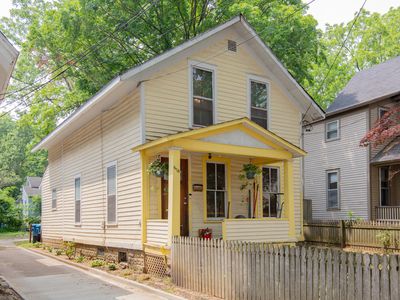 825 W Vine St, Kalamazoo, MI, 49008
