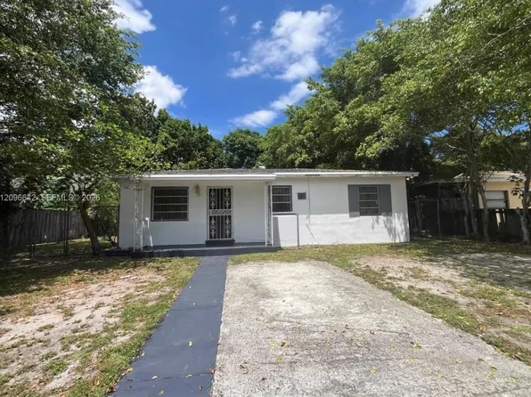 1351 NE 149th St, Miami, FL 33161