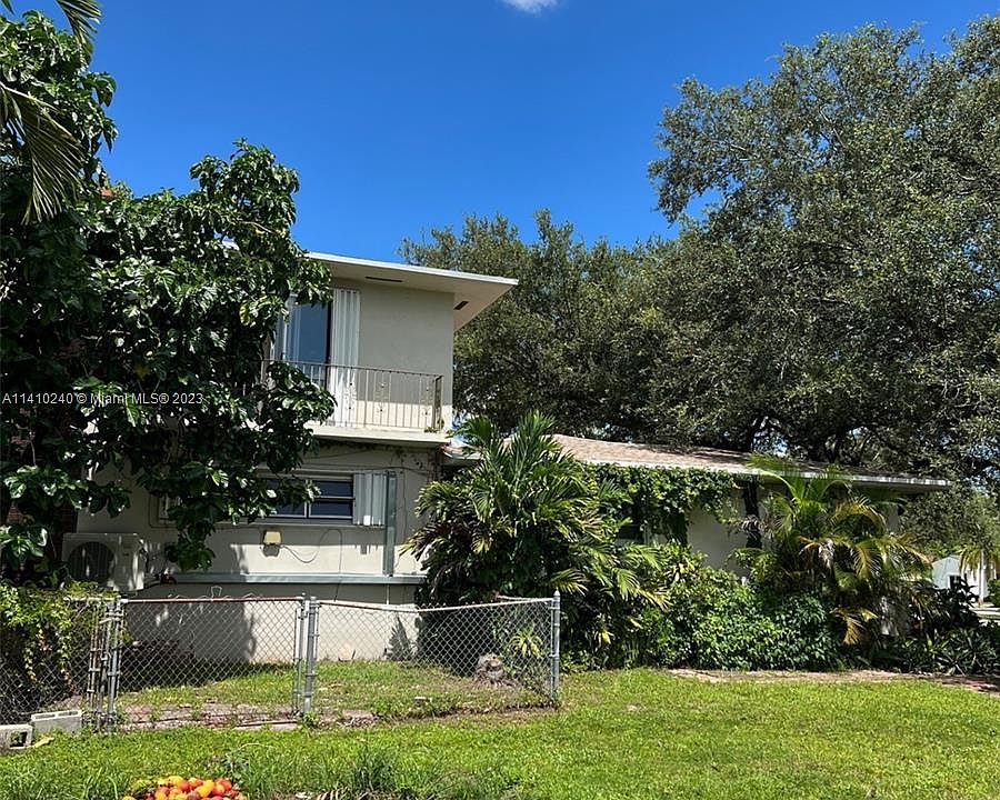 1st image of 1002 Westward Dr