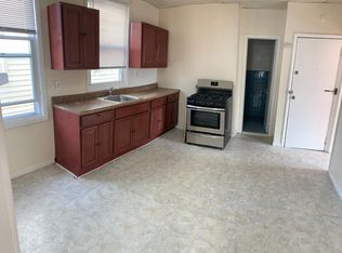100 W 3rd St #2R, Bayonne, NJ 07002