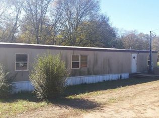 62 Oak St, Royston, GA 30662