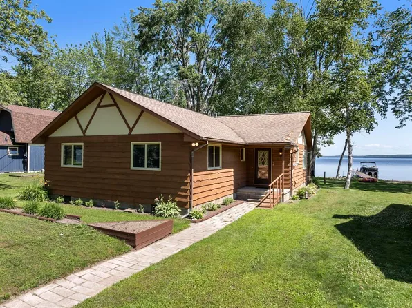 9470 Silver Strand Rd, Levering, MI 49755