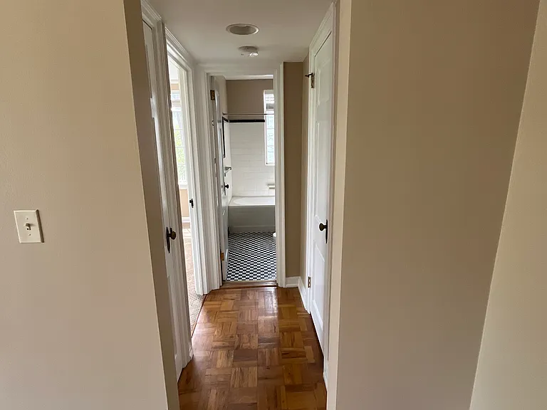 1700 N Elm St #P5 — Photo 11