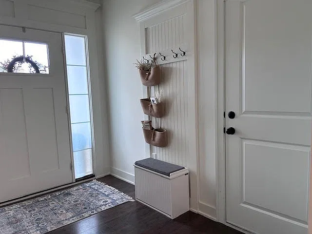 3 bed, 1880 sqft, $2,700 — Photo 3