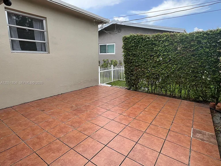 5637 Jefferson St — Photo 20