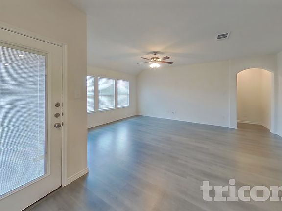 2nd image of 431 Rivendale Way
