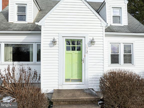 5th image of 173 Hillview Ave