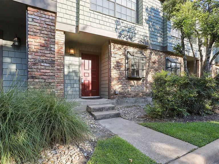 7122 Wood Hollow Dr #45 — Photo 2