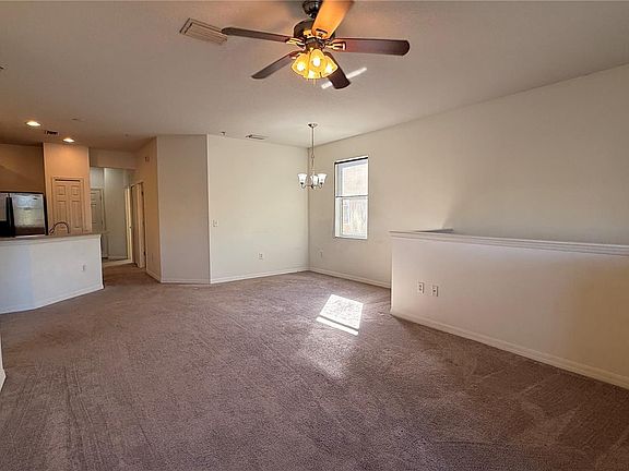3rd image of 3688 Parkridge Cir #201