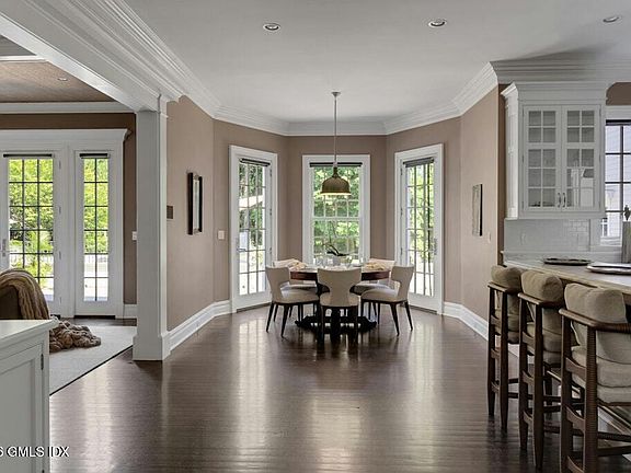 5th image of 33 Boulder Brook Rd