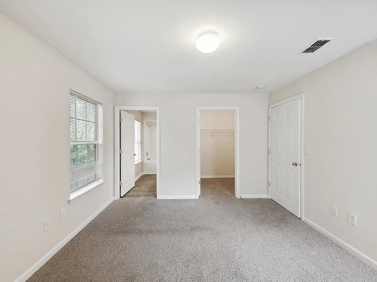 Harbor Creek Apartments — Photo 46