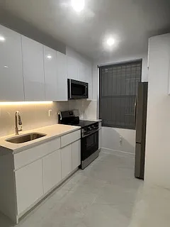 Building Photo - 30-32 33rd St #1