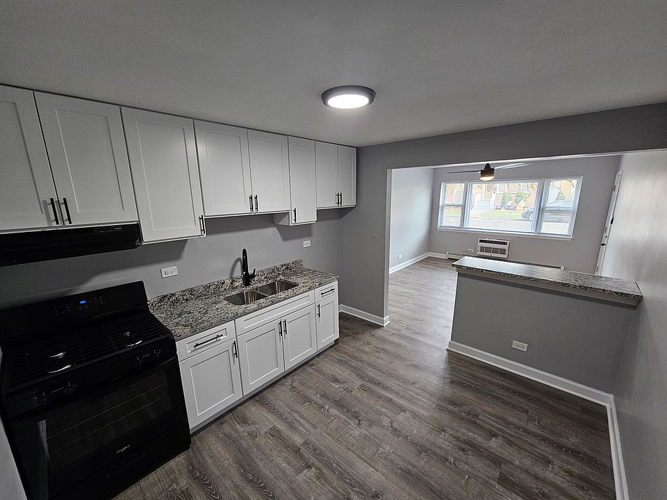 1st image of 1442 S Central Ave APT 2