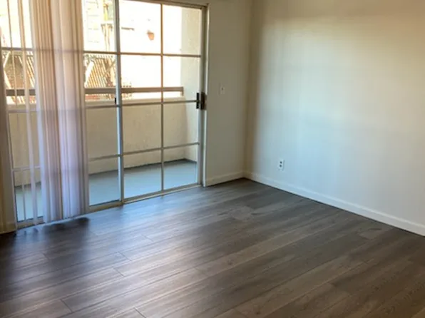 733 S Mariposa Ave, Los Angeles, CA 90005