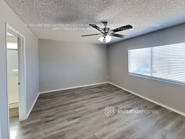 5720 N 48th Ln — Photo 8