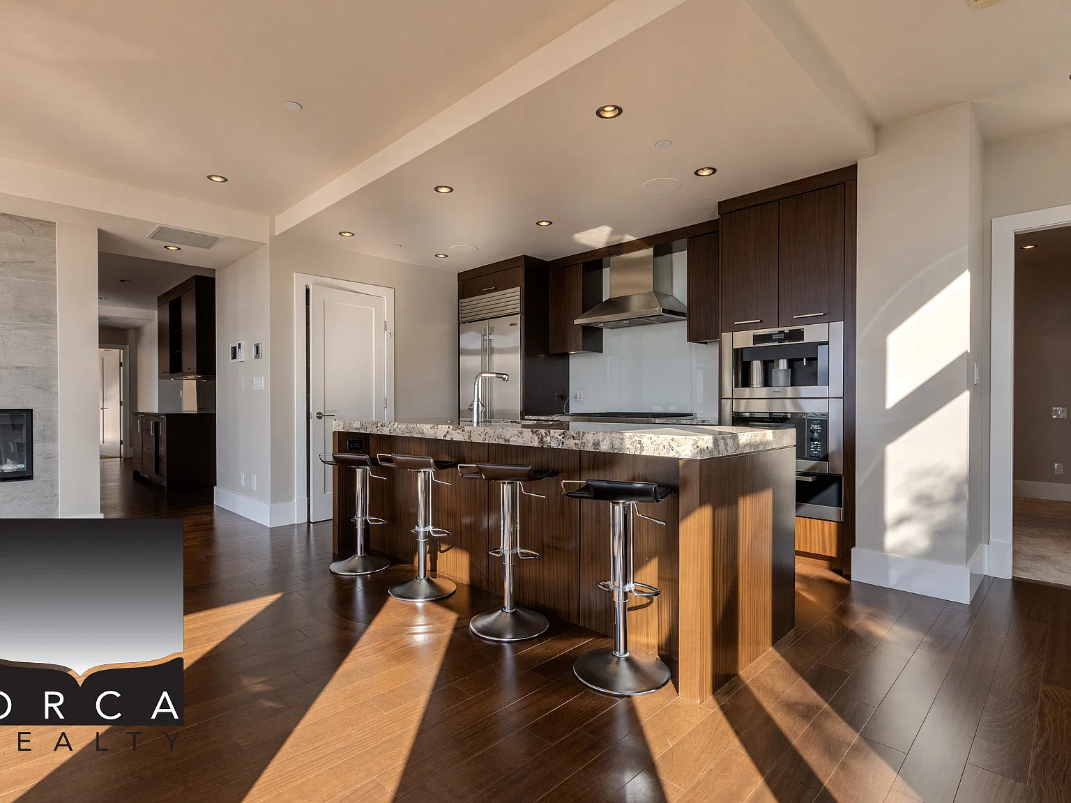 2551 Highgrove Mews, West Vancouver — Photo 3