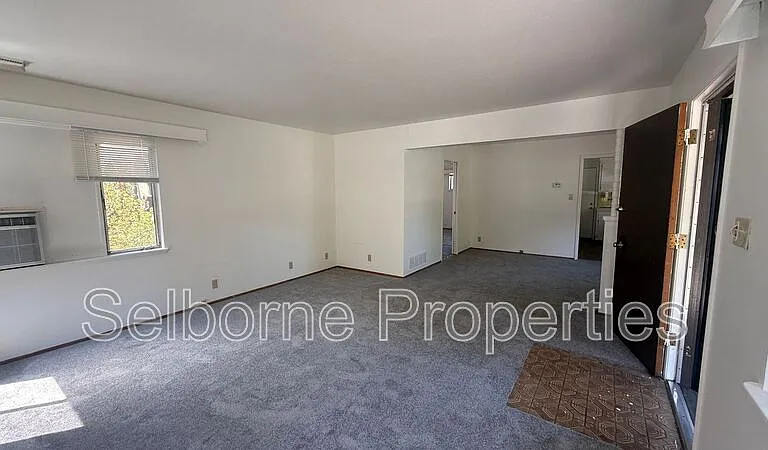 527 Callan Ave #1 — Photo 2