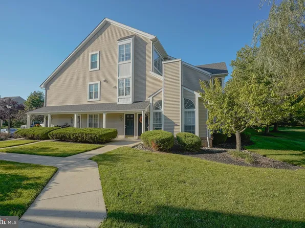 1406 Saxony Dr, Mount Laurel, NJ 08054