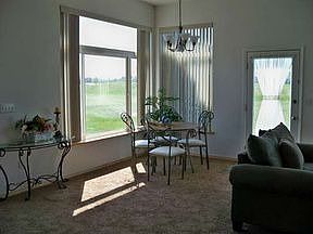 4th image of 407 Columbia Point Dr