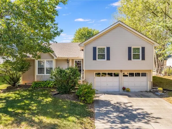 1712 Patricia Dr, Kearney, MO 64060