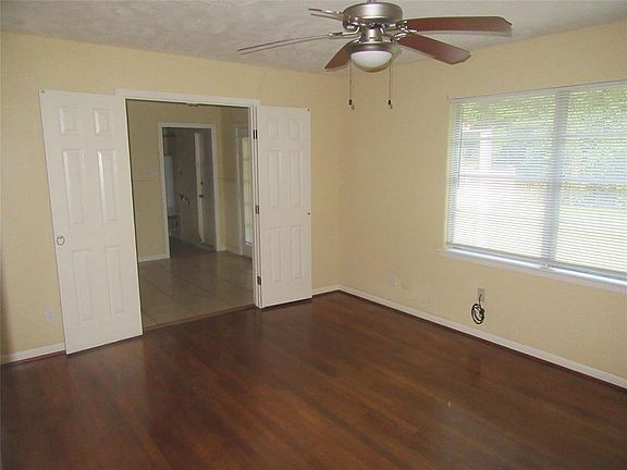 3rd image of 7907 Sandpiper Dr