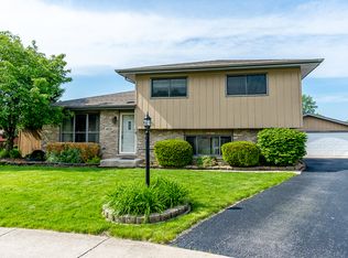 4920 Elizabeth Ct, Oak Forest, IL