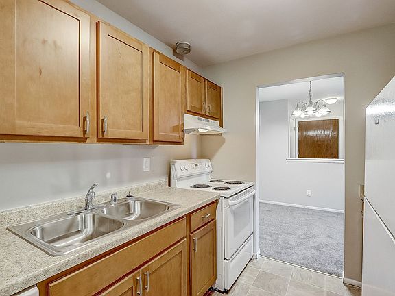 4th image of 721-745 W Grange Ave #745-103