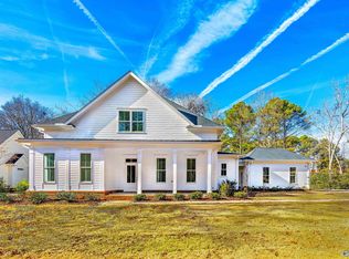 784 Cherokee Ridge Dr, Union Grove, AL 35175