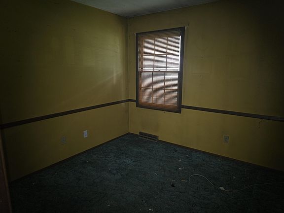 4th image of 5828 Fry Dr