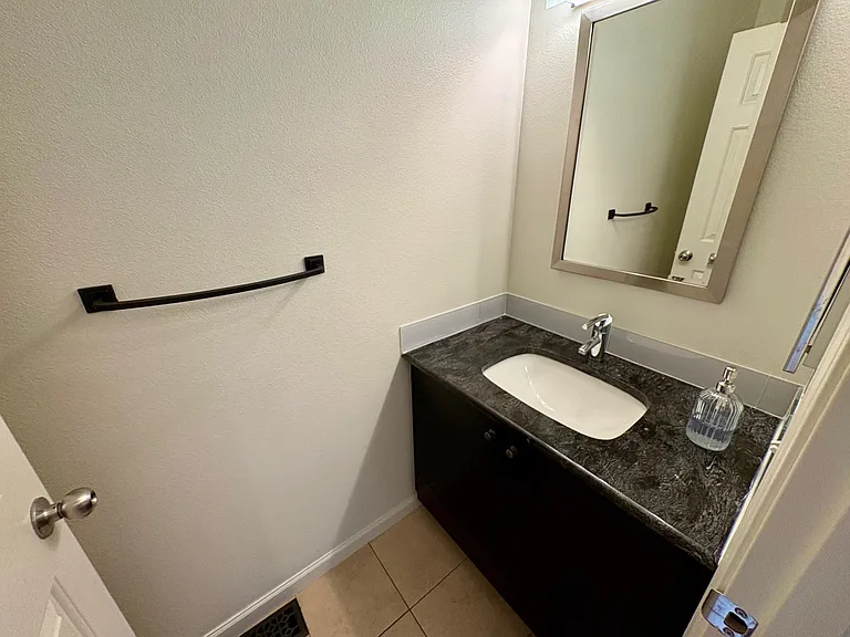 1541 Cherrylane Pl S — Photo 10