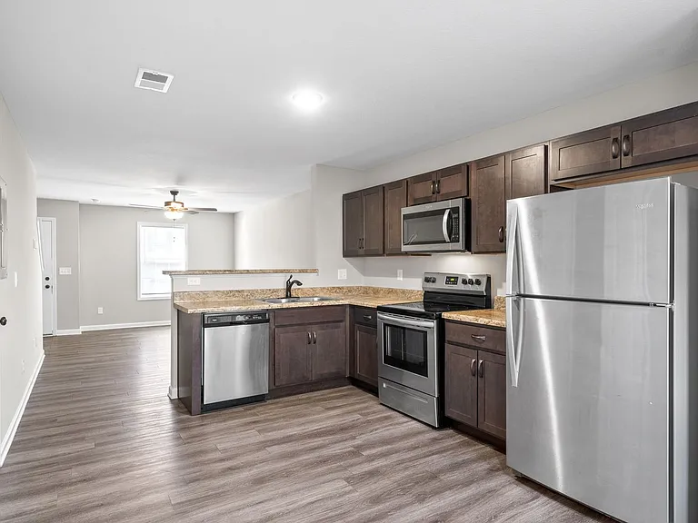 Smithson Ln - 235 (x8) — Photo 10