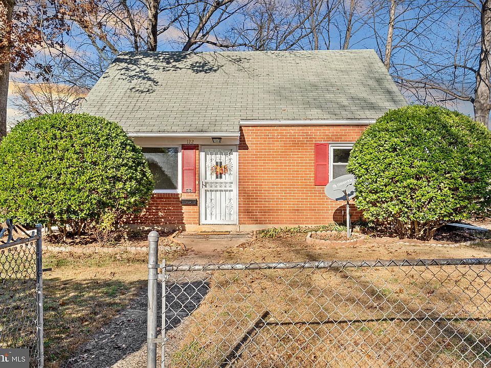 1st image of 122 Holden Dr