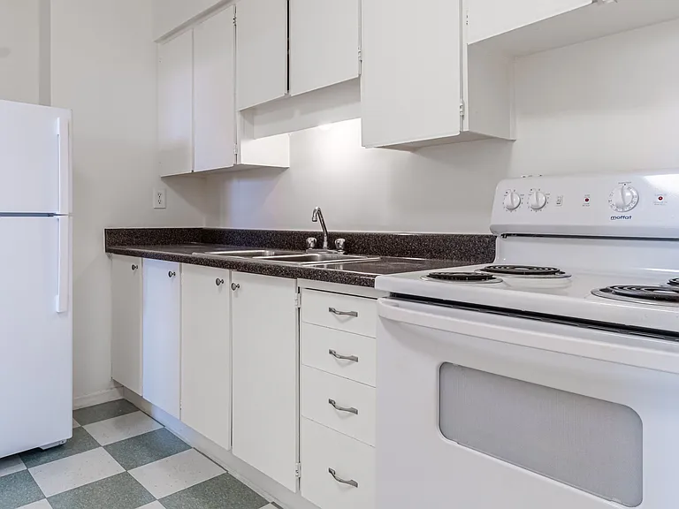 40 Godstone Rd #1507 — Photo 25