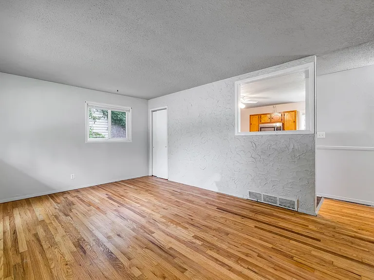 1209 Congress Ave — Photo 10