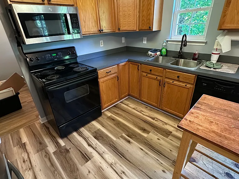 6225 Igo Rd — Photo 4