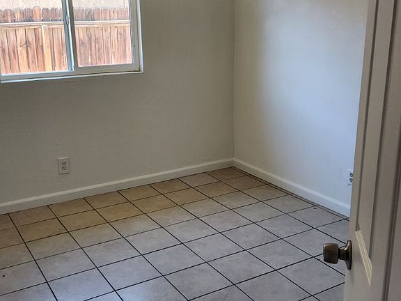4th image of 11192 Chamberlaine Way APT 2