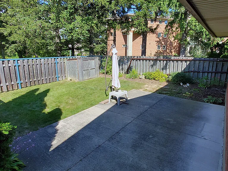 240 Lakeshore Rd #1 — Photo 13