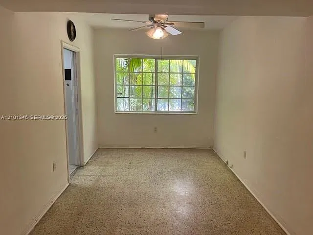 825 West 40 St Condo — Photo 4
