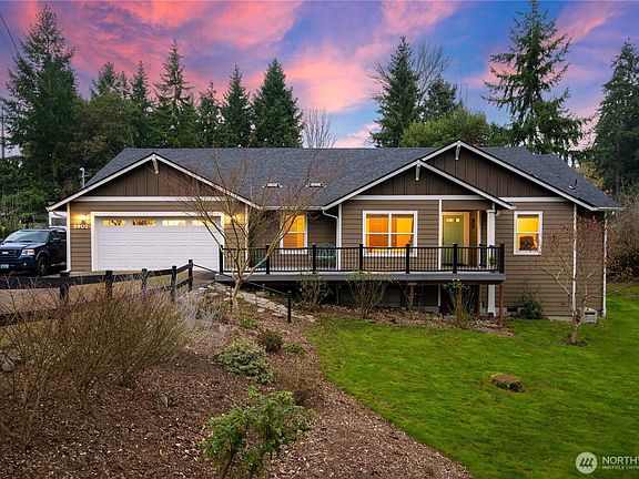 2nd image of 5901 45th Avenue Ct E